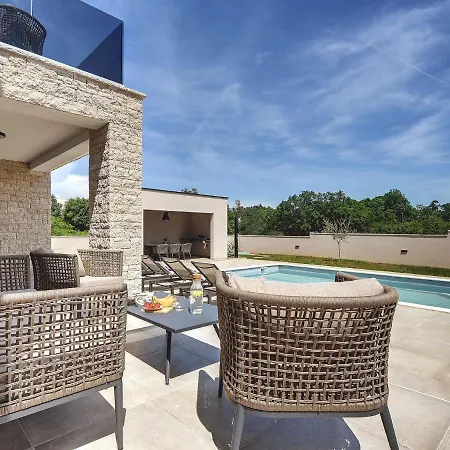 Modern With Swimming Pool Villa *